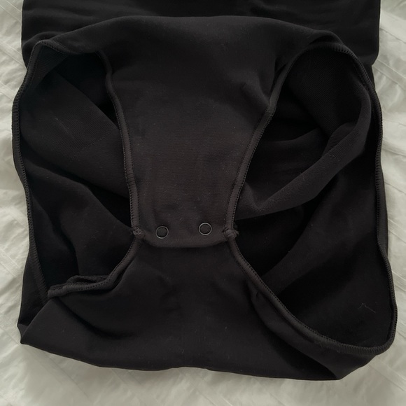 Skims Onyx/Black Sculpting Bodysuit - Picture 5 of 5